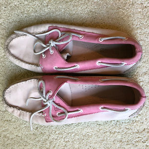 two tone pink sperrys